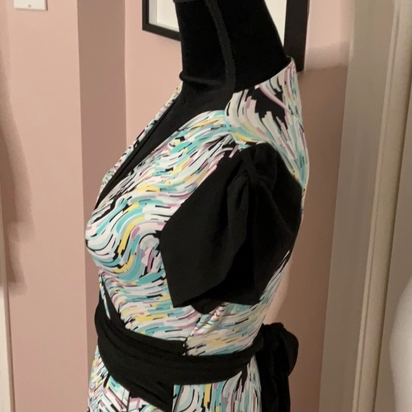 Max&Cleo Pastel Print faux wrap Dress. In Sz XS. - Picture 5 of 6